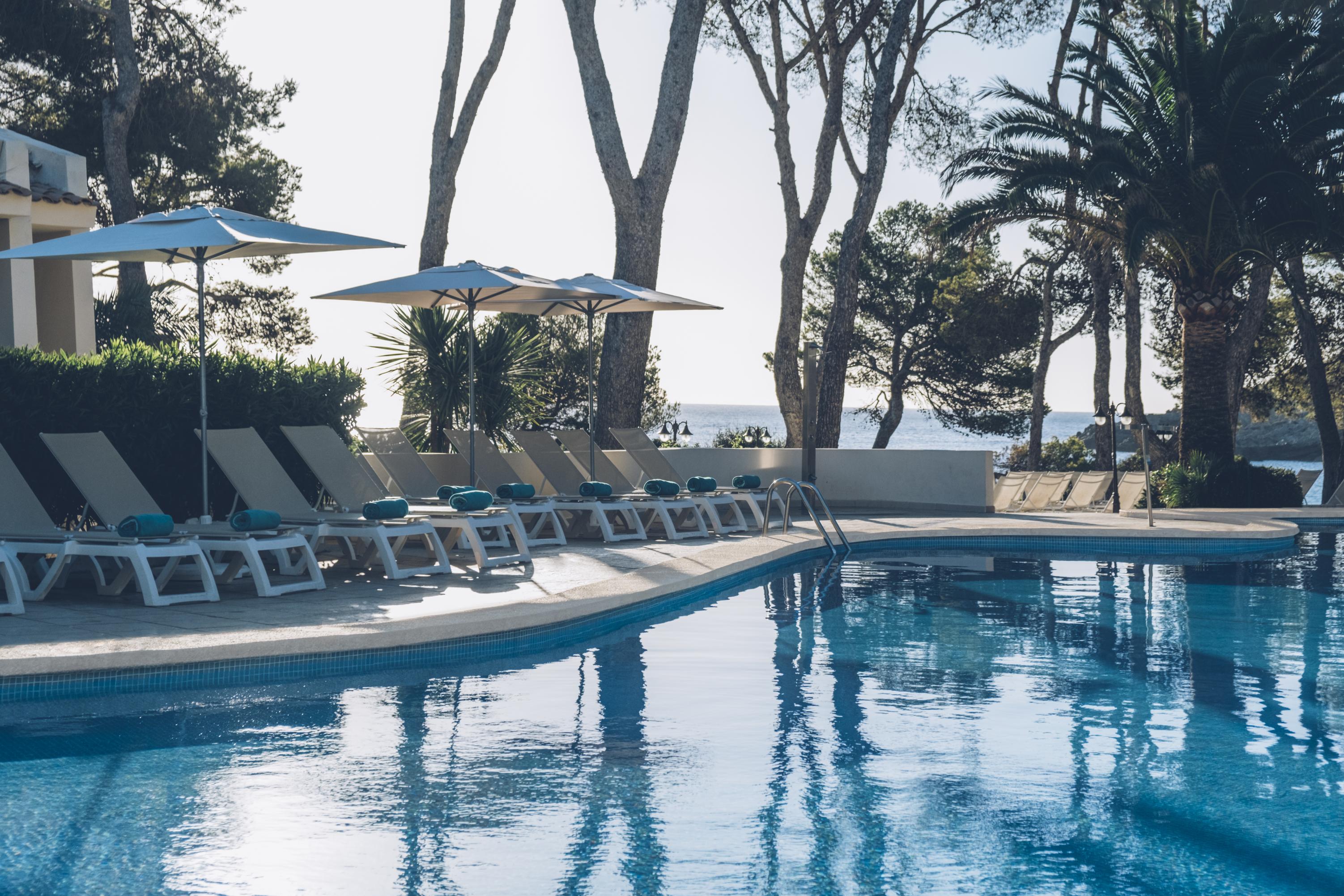 Iberostar Waves Pinos Park Hotel Font de sa Cala