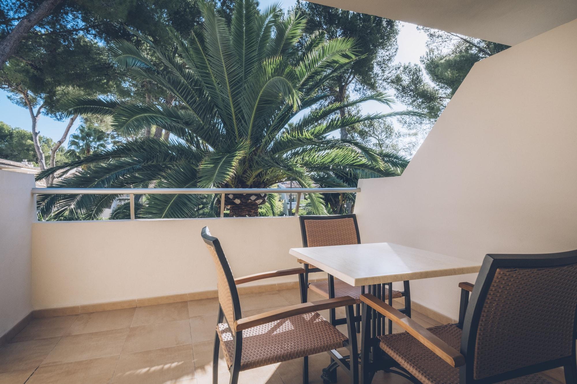 Iberostar Waves Pinos Park 4* Font de sa Cala